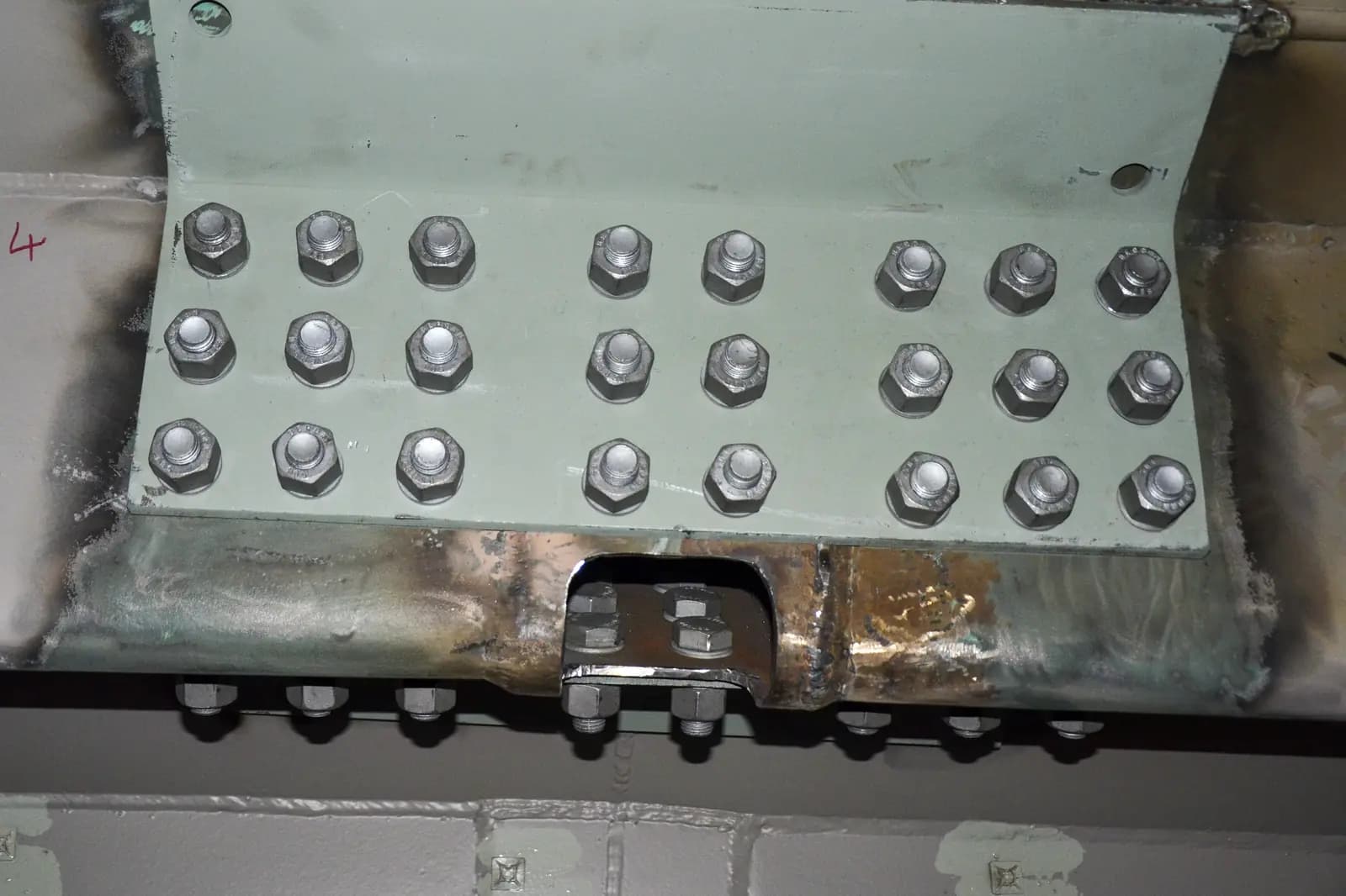 Bolted splice inside a steel box girder
