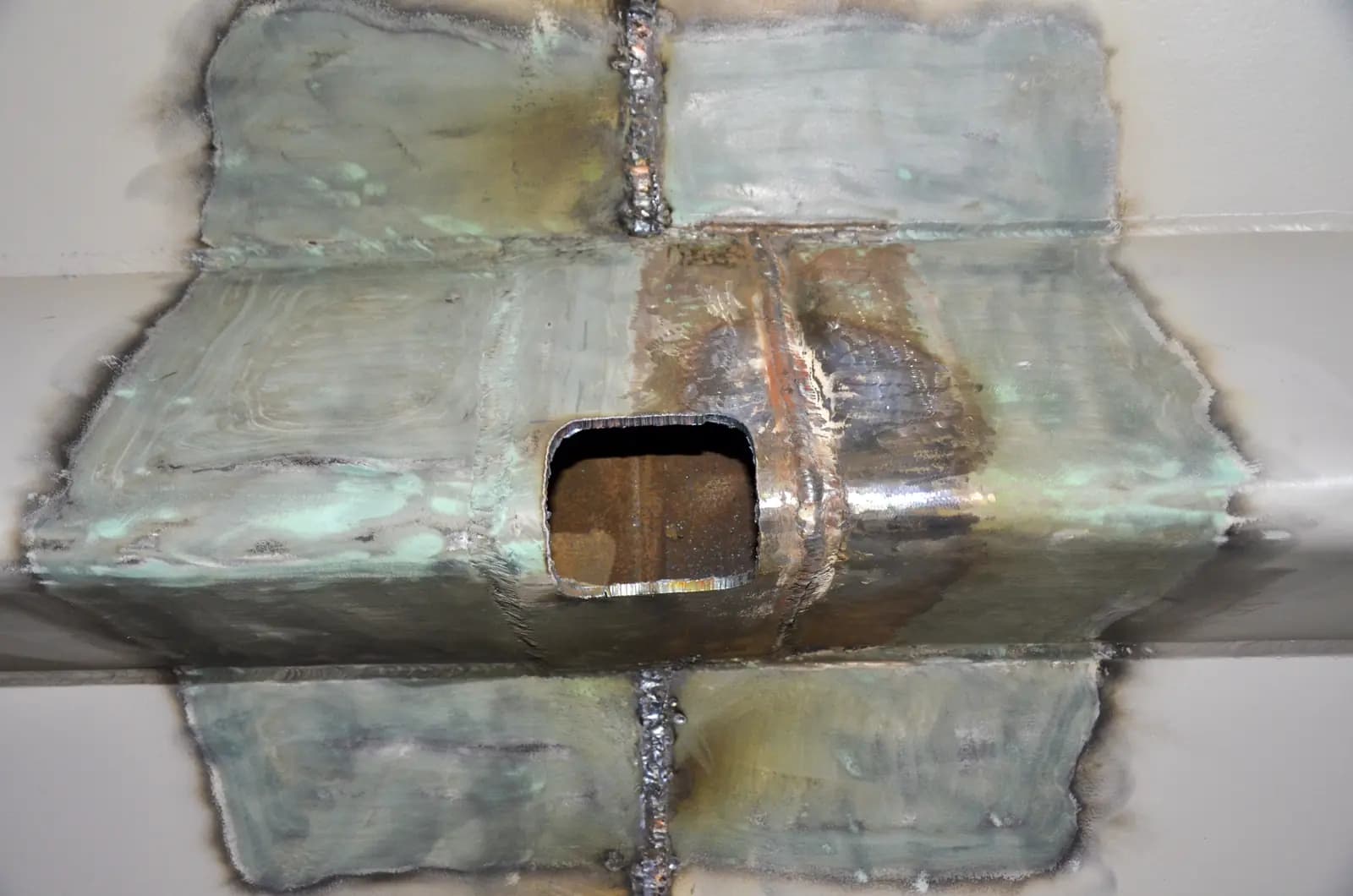 Bolted splice inside a steel box girder
